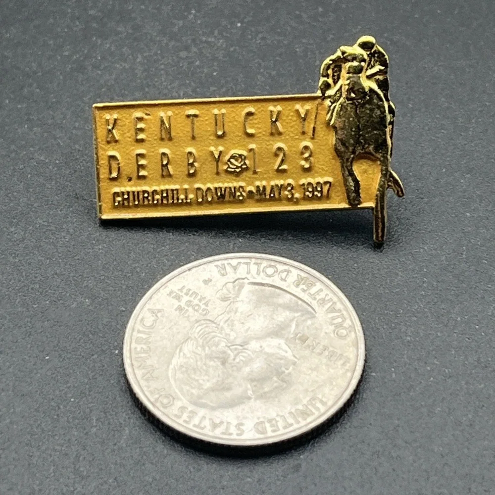 Kentucky Derby 123 Gold Tone Horse Racing Churchill Downs Lapel Hat Pin